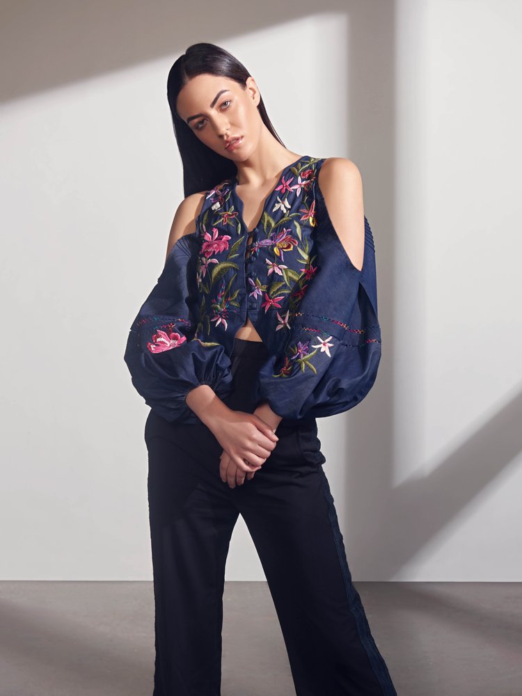 Tropical Embrace Jas